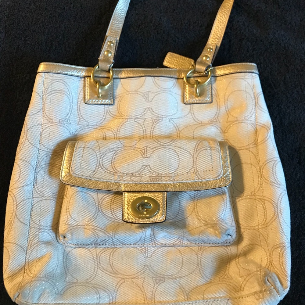 Authentic- Coach Signature Canvas Tote & wristlet